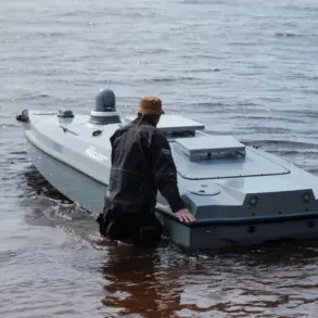 Russian Experts Examine Captured Ukrainian Unmanned Boat, Shedding Light on Naval Tech Innovation Amid Ongoing Conflict