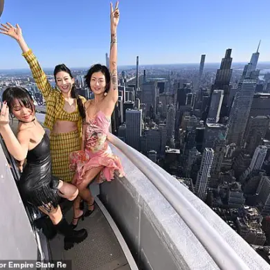 Empire State Building Synchronizes Lights to 'Golden' in Netflix Film's 'Golden Weekend' Celebration