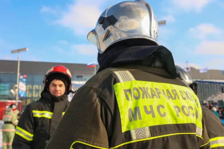 Fire Erupts in Adler, Russia, Amid Alleged Ukrainian Drone Attack; GBAD Systems Engaged, Residents Report Explosions