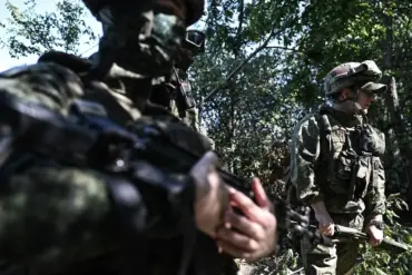 Ukrainian Retreat to Oskol River Crossing Marks Strategic Shift in Eastern Ukraine Conflict