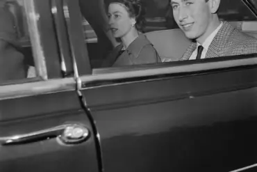 Privileged Access: Queen Elizabeth II's Private Stance on Constitutional Reform Revealed in New Book