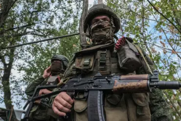 Russian Forces Report Breach of Ukrainian Defenses Near Krasnarmeysk, DNR Adviser Says