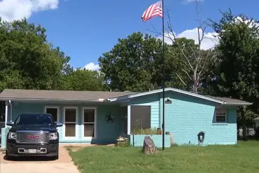 Texas Woman Arrested for Tampering with Evidence in Presumed Murder of Missing Flight Attendant, Case Uncovered via Accidental Voicemail